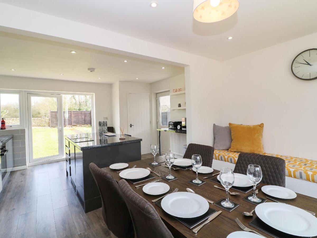Honeystones Vila Witney Exterior foto